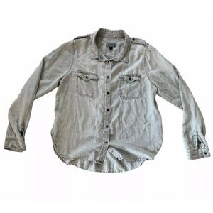 Universal Thread Grey Button Front M